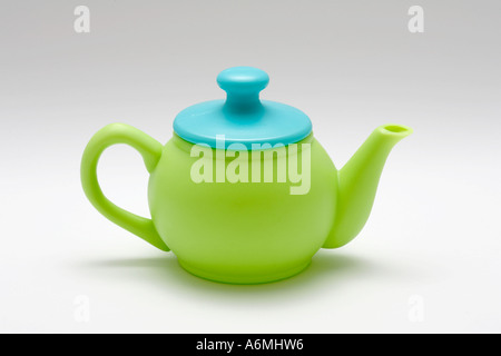 Tea pot shot studio concept conceptuel multicolores symbole de la créativité de l'école de l'enseignement créatif fantastique jeu de fantaisie fleurie grade Banque D'Images