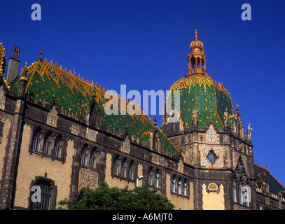 Près de Musée des Arts Appliqués art nouveau hongrois Ferenc Korut par Odon Lechner Pest Budapest Hongrie Banque D'Images