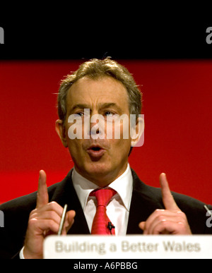 Ex Premier Ministre britannique Tony Blair, s'adressant à un congrès du parti travailliste gallois Banque D'Images