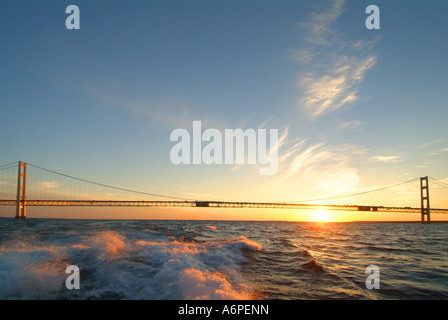USA Michigan Lac Huron Mackinac Bridge Banque D'Images
