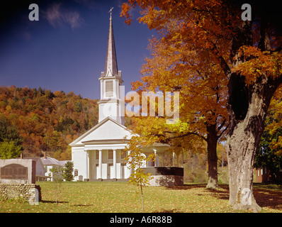 Feuillage d'automne dans l'église Sharon Vermont É. Banque D'Images