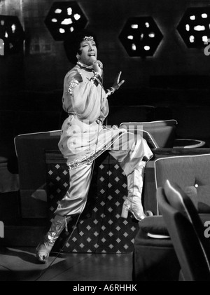 Baker, Joséphine, 3.6.1906 - 12.4.1975, danseuse américaine, pleine longueur, de la scène, Casino de Paris, années 1970, années 60, chant, performa Banque D'Images