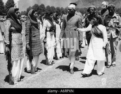 Jawaharlal Nehru, '', 'Pandit 14.11.1889 - 27.5.1964, homme politique indien, premier ministre 15.8.1947 - 27.5.1964, visite de Cachemire Banque D'Images