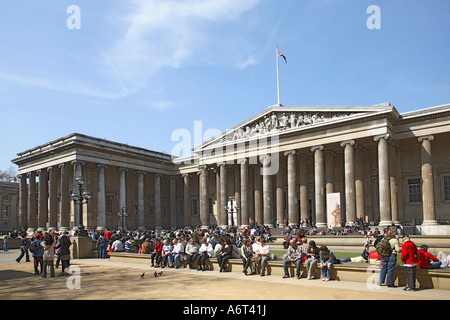 Avant de la British Museum. Bloomsbury, London, England, UK Banque D'Images