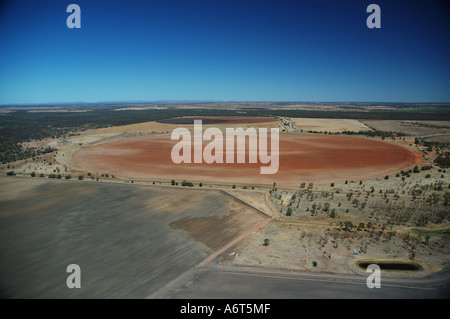 Les cercles de récolte du Queensland central du champ de blé irrigué Queensland Australie Banque D'Images