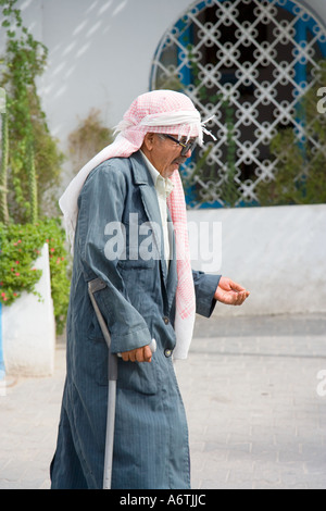 Vieux mendiant tunisien à Houmt Souk Djerba Tunisie Banque D'Images