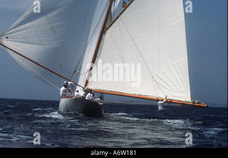 Gaffe classique yacht racing Avel durant la régate Conde de Barcelona Mallorca Espagne 1993 Banque D'Images