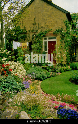 Aider les personnes âgées JARDIN À Chelsea Flower Show 2004, LONDRES, ANGLETERRE Banque D'Images