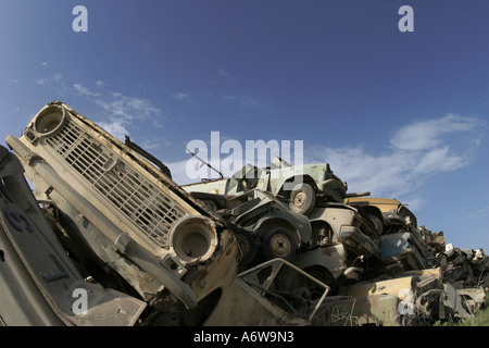 Stock photo d'une voiture avec benne épaves d'automobiles. Banque D'Images