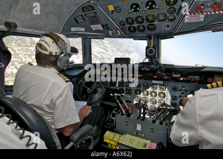 Pilotage d'un Douglas DC-4. Banque D'Images