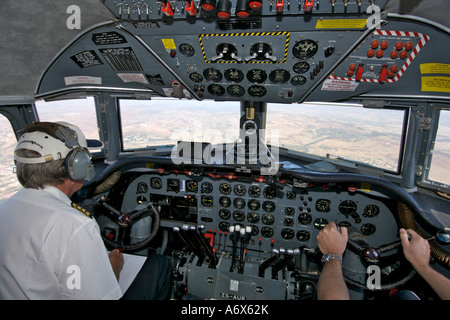 Pilotage d'un Douglas DC-4. Banque D'Images