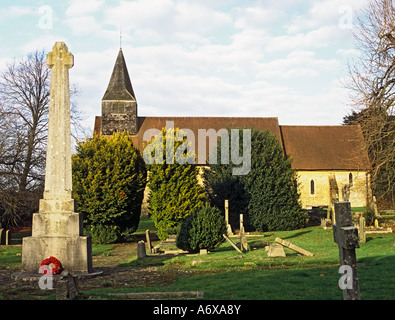 ABINGER COMMON SURREY UK Novembre Le Village War Memorial conçu par Sir Edwin Lutyens Banque D'Images