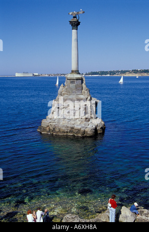Ue, l'Ukraine, Sébastopol, Port de Sébastopol, Mer Noire, monument de saborder les navires (symbole de la ville) Banque D'Images