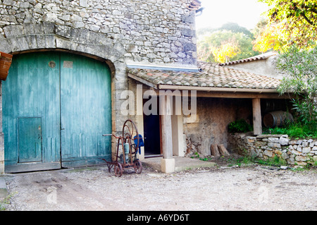 Domaine de Terre Megere, Cournonsec, Montpellier. Gres de Montpellier. Languedoc. La cave du bâtiment. La France. L'Europe. Banque D'Images