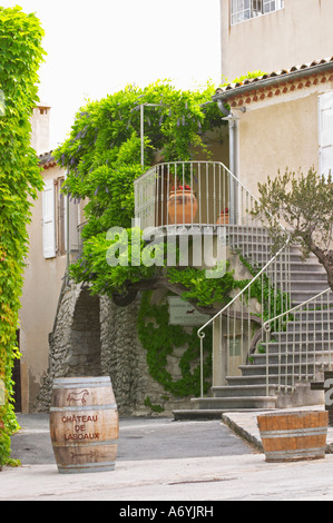 Chateau de Lascaux, Vacquieres village. Pic St Loup. Languedoc. Le bâtiment principal. La France. L'Europe. Le nom du château sur une Banque D'Images