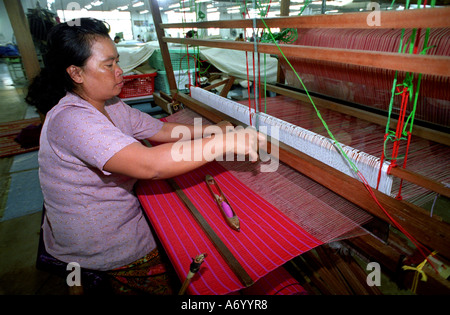 Village de la soie tissage Bo Sang Chang Mai Thaïlande Thai Banque D'Images