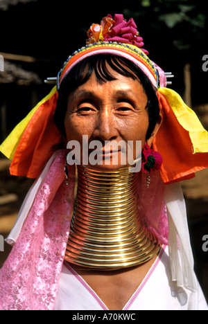 Baidjan Padong Thaïlande réfugiés birmans Necklace Banque D'Images