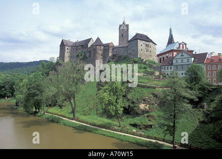 L'Europe, République tchèque, Bohême occidentale, Loket nad Ohri 12e C. château et village Banque D'Images