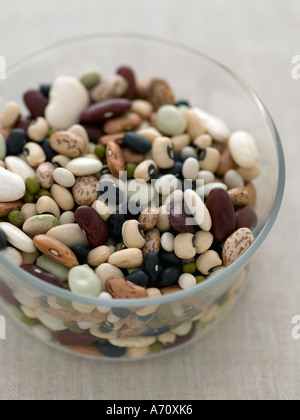 Les haricots mélangés dans bol en verre - haut de gamme image numérique Hasselblad 61Mo Banque D'Images