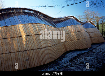 Gridshell, Atelier de conservation et de Weald Downland Open Air Museum, Singleton, West Sussex. De l'extérieur. Banque D'Images