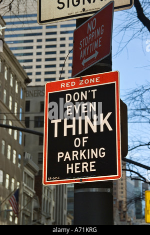 New York No Parking sign with Attitude Banque D'Images