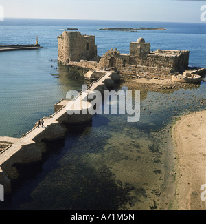 Géographie / Voyage, Liban, Saida (Sidon), fort de mer des croisés, construit 1227 - 1228, détruit 1291, vue extérieure, château, construit dans l'eau, Sayda, croisades, mer, ruine, côte, littoral, pont, pont de pierre, Moyen âge, XIIIe siècle, château de chevalier, Méditerranée, Asie, historique, peuple ancien, médiéval, Moyen âge Banque D'Images