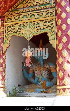 Statue représentant Ganesha Dans Wat Phrathat Doi Suthep, un temple bouddhiste très reconnu dans Chiang Mai, Thaïlande. Banque D'Images