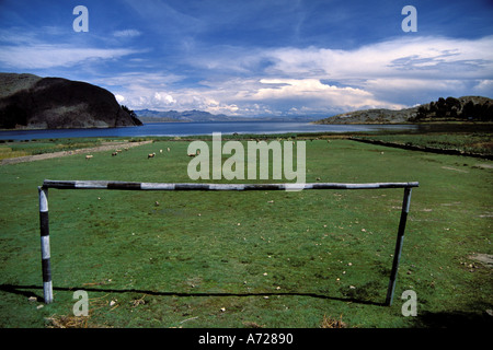 La Bolivie, le Lac Titicaca, Lakeside, scène Titicachi, près de Copacabana Banque D'Images