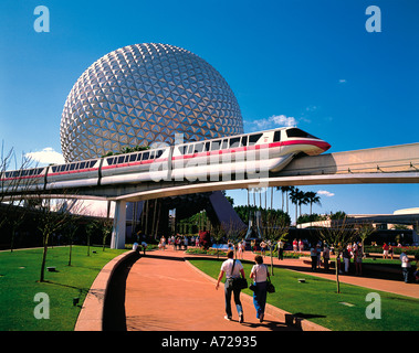 Spaceship Earth Train Monorail et Epcot Center Disneyworld Orlando Floride Banque D'Images