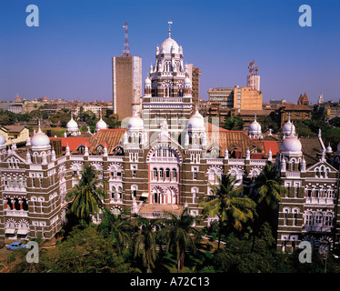 L'Administration centrale de l'ouest de l'architecture néo-gothique de Mumbai Maharashtra Inde Banque D'Images