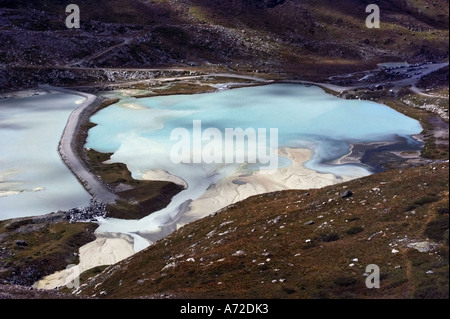 Lac de Moiry dans les Alpes suisses Banque D'Images