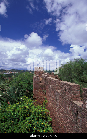 Le Portugal, l'Algarve. Vue depuis le château, ancienne capitale maure, Silves. Banque D'Images