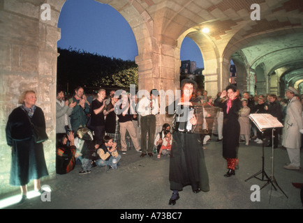 PARIS, France, grande foule, public, événements publics 'Fête de la musique' accordéon musique à 'place des Vosges' dans le Marais Banque D'Images