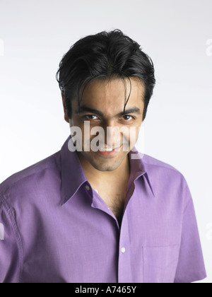 VDA 201938 Close up of South Asian Indian man montrant l'expression du visage de smiley MR 702A Banque D'Images