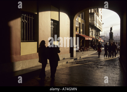 Plus grand Place et Don Pelayo statue Gijon Asturias Espagne Banque D'Images