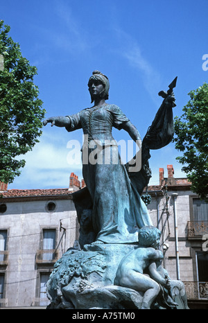 Statue en bronze de Marianne à la Fontaine de la République Agde Banque D'Images