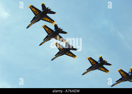 31 mars 2007 - L'équipe de démonstration en vol de l'US Navy, le Blue Angels, effectuer des démonstrations aériennes au cours de l'air show 2007. Banque D'Images