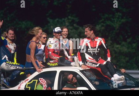 Carl Fogarty Troy Corser Jamie Whitham Championnat du Monde Superbike Brands Hatch 2 Août 1998 Banque D'Images