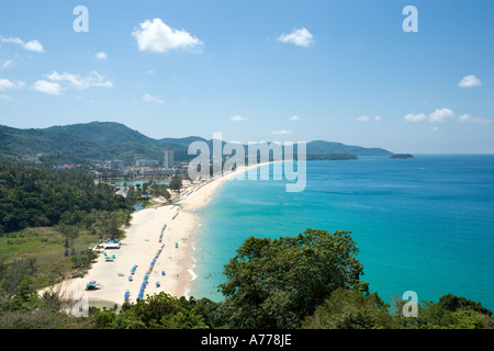 Vue sur Karon Beach, Phuket, Thailand Banque D'Images