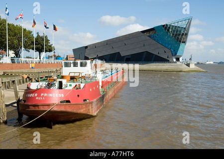 L'aquarium profond dans la ville de Hull, Yorkshire, Angleterre, Royaume-Uni. Conçu par Sir Terry Farrell Banque D'Images