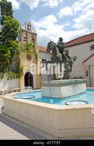 Hernando Desoto statue et cour à la South Florida Museum et Planétarium de l'Évêque Banque D'Images