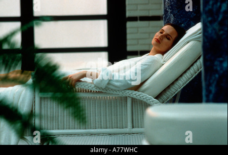 Woman in deck chair Banque D'Images