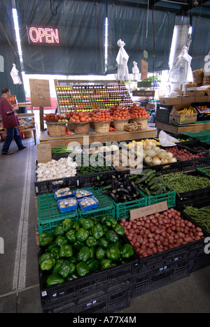 Marché fermier de l'État, les agriculteurs le centre-ville de Nashville, Tennessee TN Tenn. US USA Etats-Unis d'Amérique American Music City Banque D'Images