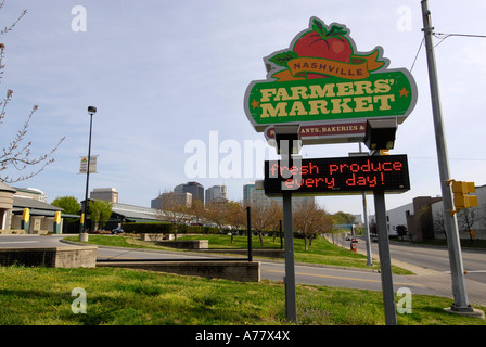 Marché fermier de l'État, les agriculteurs le centre-ville de Nashville, Tennessee TN Tenn. US USA Etats-Unis d'Amérique American Music City Banque D'Images