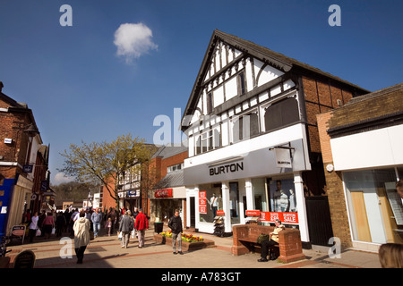 Cheshire UK Royal Vale Northwich Witton Street quartier commerçant de pedesrianised Banque D'Images