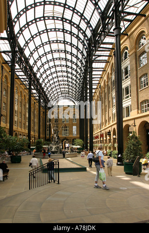 UK London Tamise Hays Galleria Banque D'Images