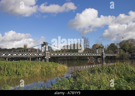 Le Ferry Pont sur la rivière Trent, Stapenhill, Burton upon Trent, Staffordshire, Angleterre Banque D'Images
