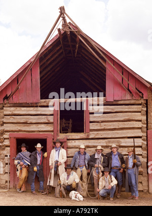 Mains Ranch ou cowboys à un Colorado guest ranch Banque D'Images