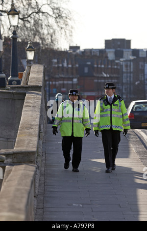 La police métropolitaine et la police Officier de liaison communautaire d'appui Banque D'Images