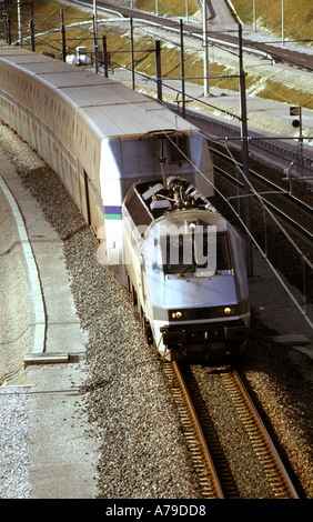 France tunnel sous la Manche eurotunnel le shuttle train de quitter channel tunnel près de Sangatte calais nord picardie Banque D'Images